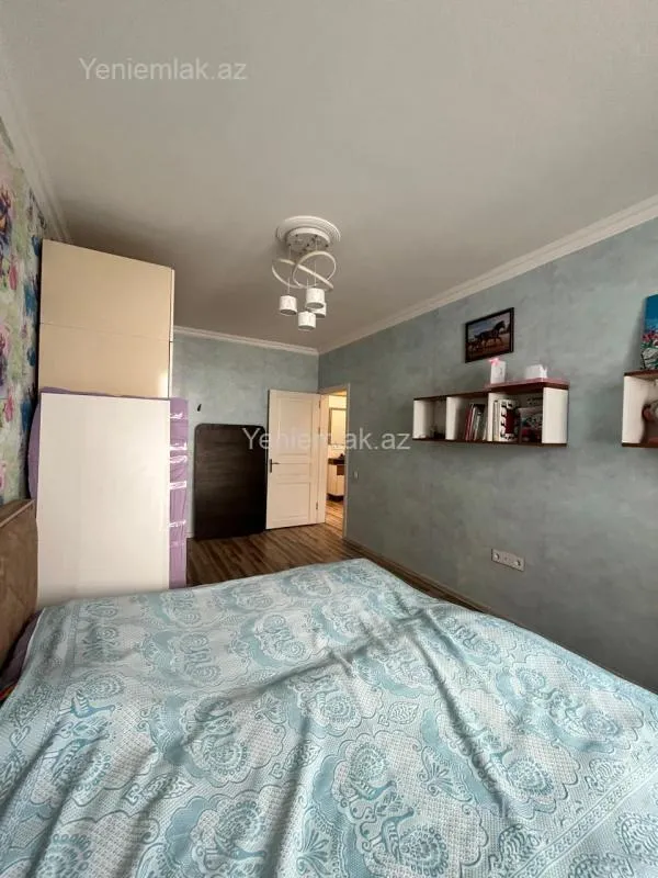 Satılır 3 otaqlı köhnə tikili 75 m²