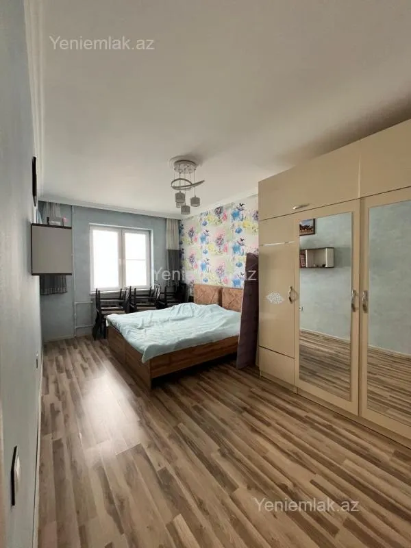 Satılır 3 otaqlı köhnə tikili 75 m²
