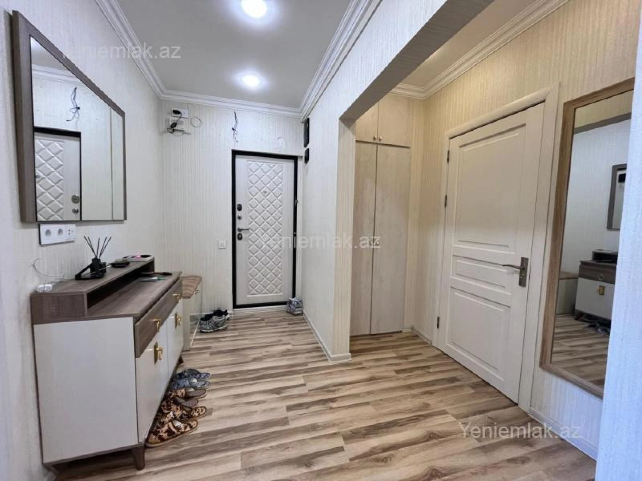Satılır 3 otaqlı köhnə tikili 75 m²