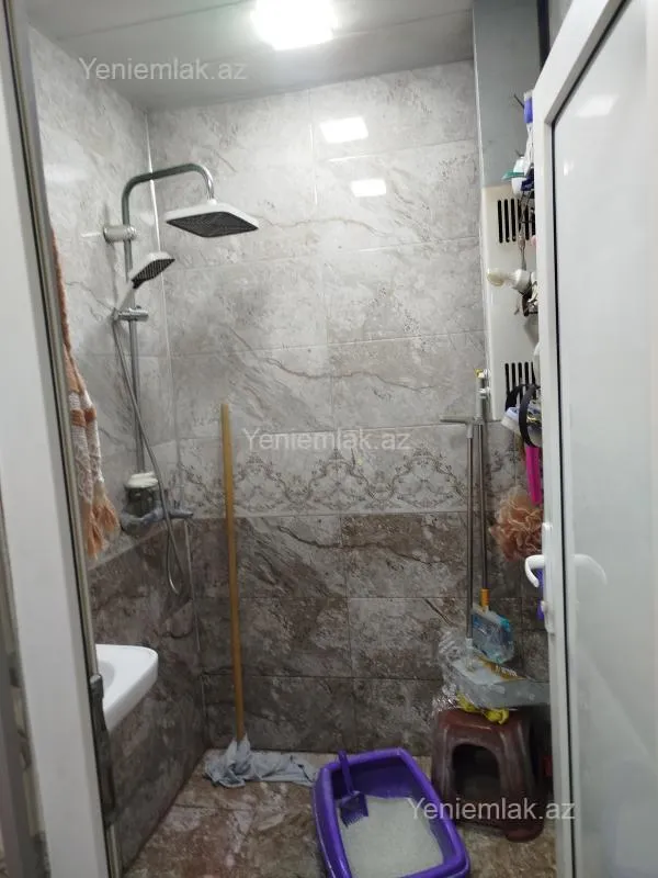 Satılır 2 otaqlı köhnə tikili 57 m²