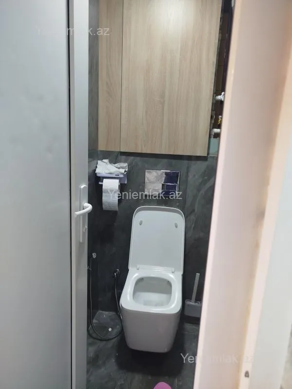 Satılır 2 otaqlı köhnə tikili 57 m²