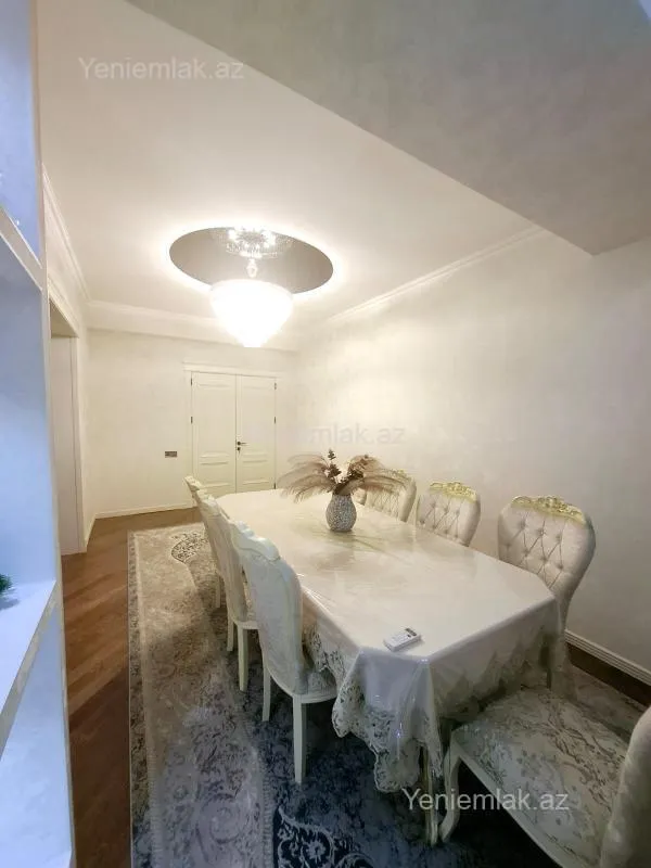 Satılır 3 otaqlı yeni tikili 137 m²