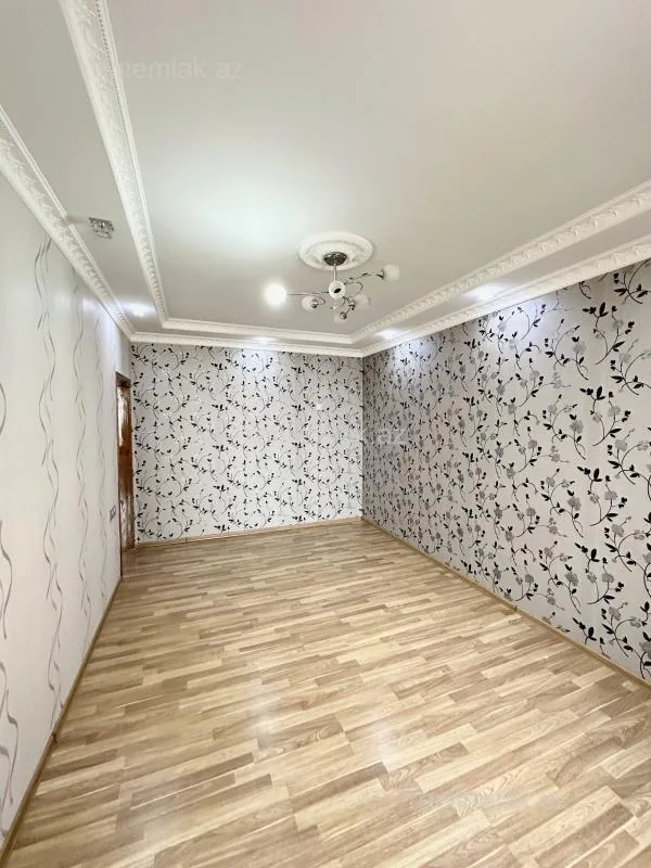 Satılır 1 otaqlı köhnə tikili 38 m²