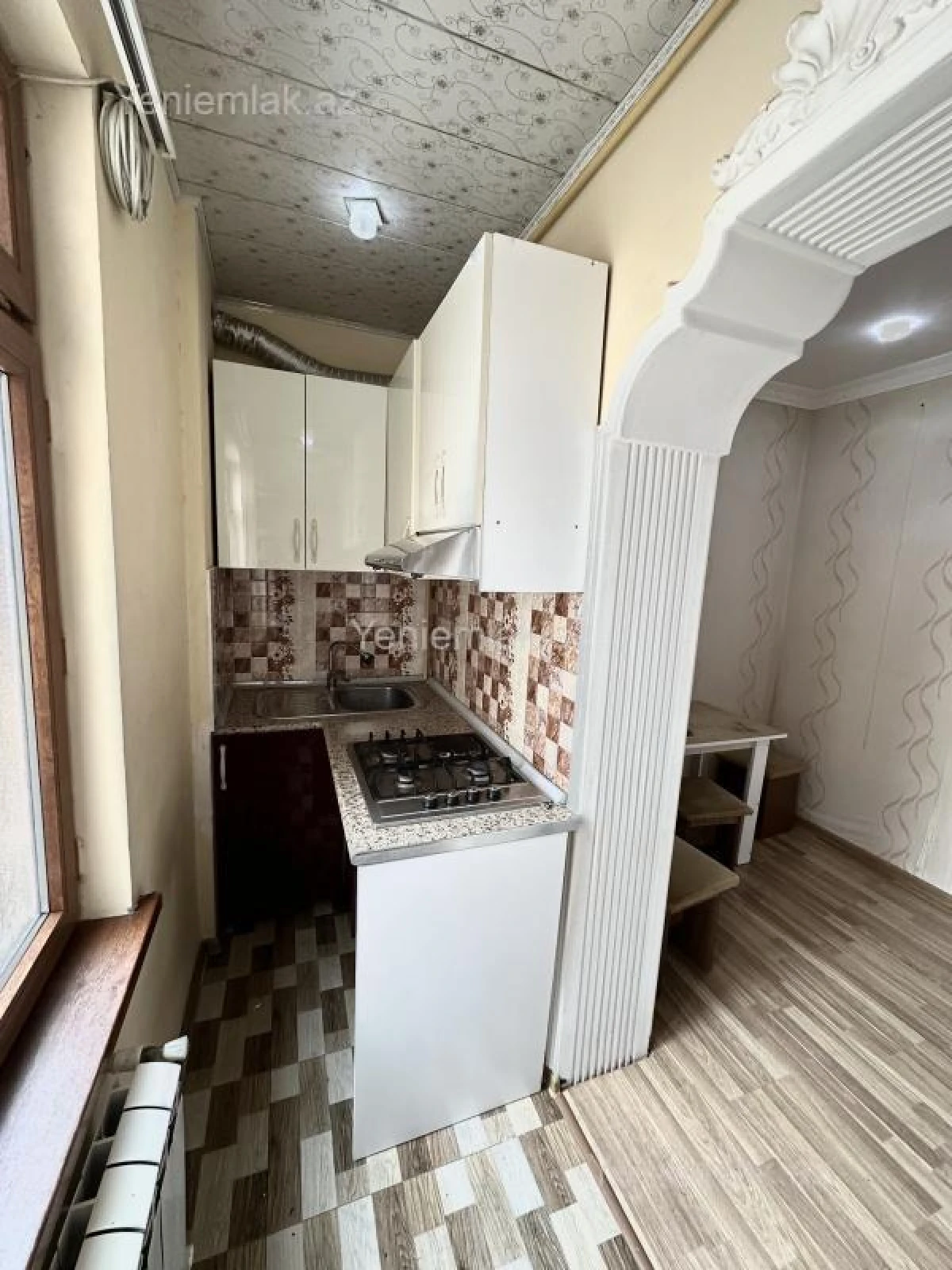 Satılır 1 otaqlı köhnə tikili 38 m²