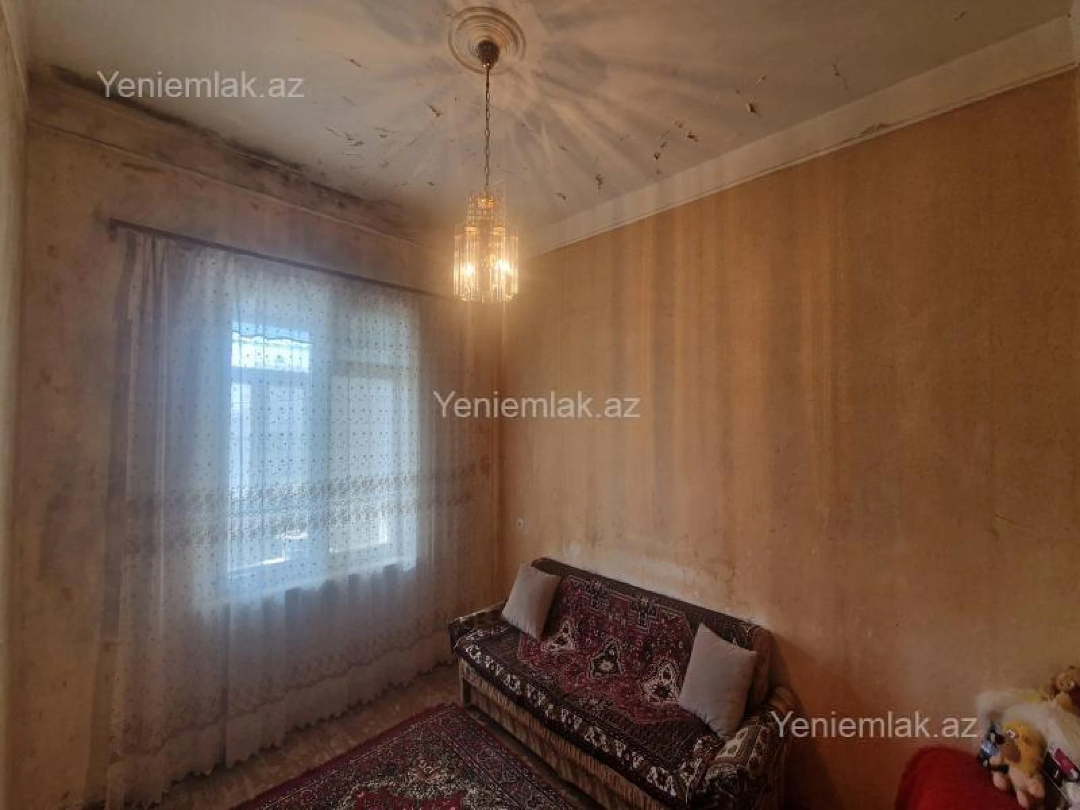 Satılır 4 otaqlı köhnə tikili 85 m²