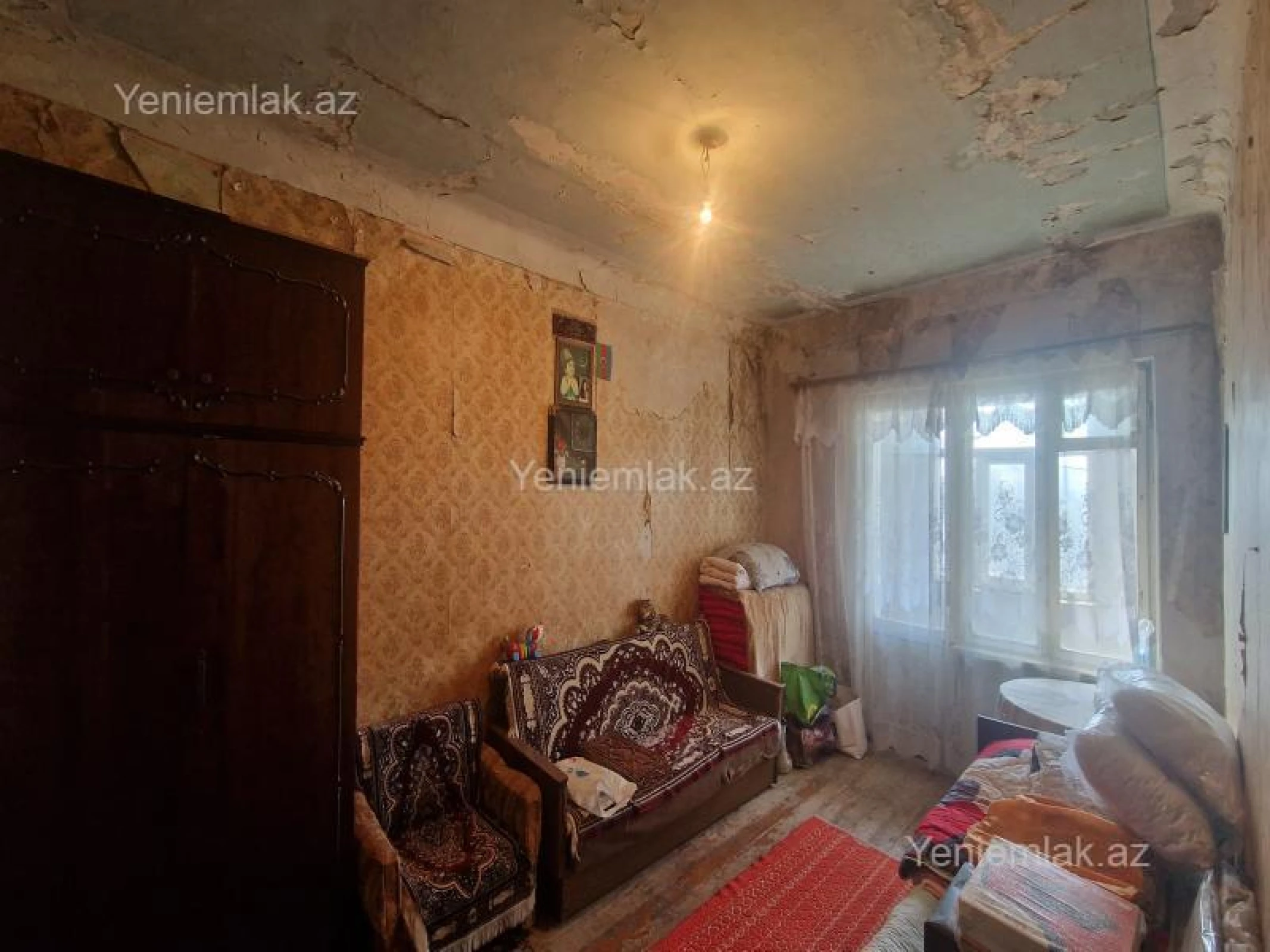 Satılır 4 otaqlı köhnə tikili 85 m²