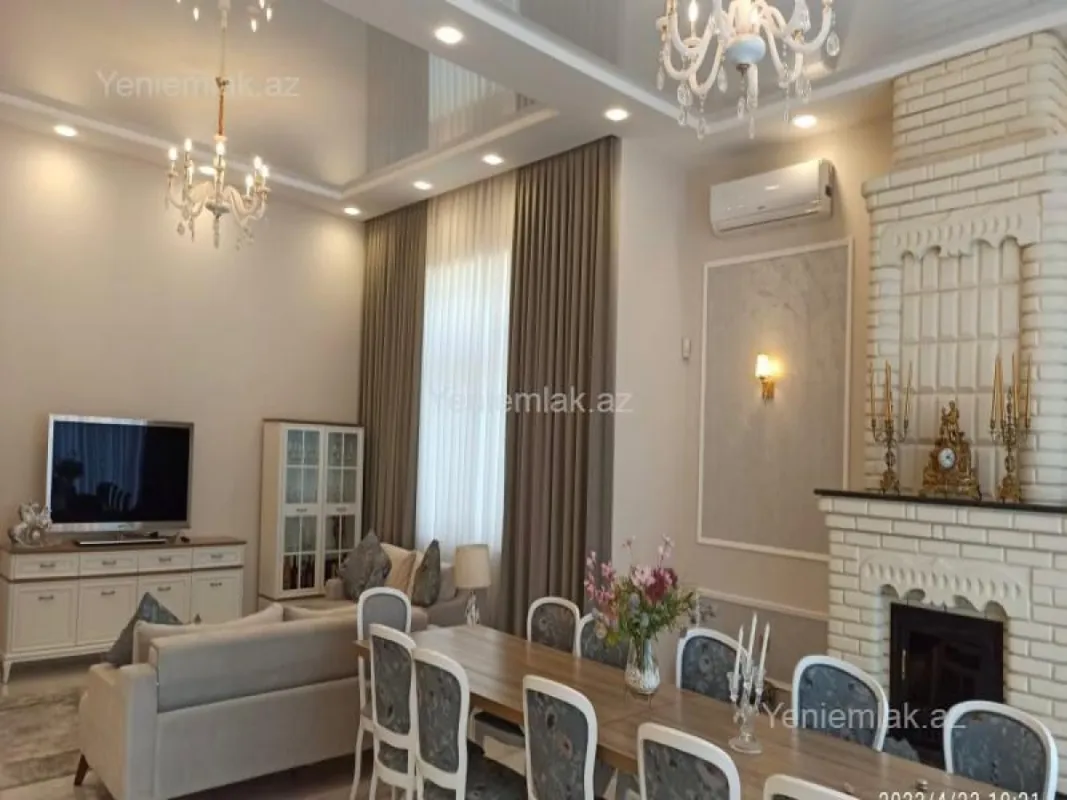 Satılır 5 otaqlı həyət evi 300 m²