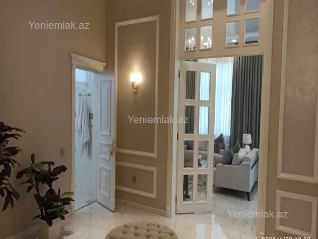 Satılır 5 otaqlı həyət evi 300 m²