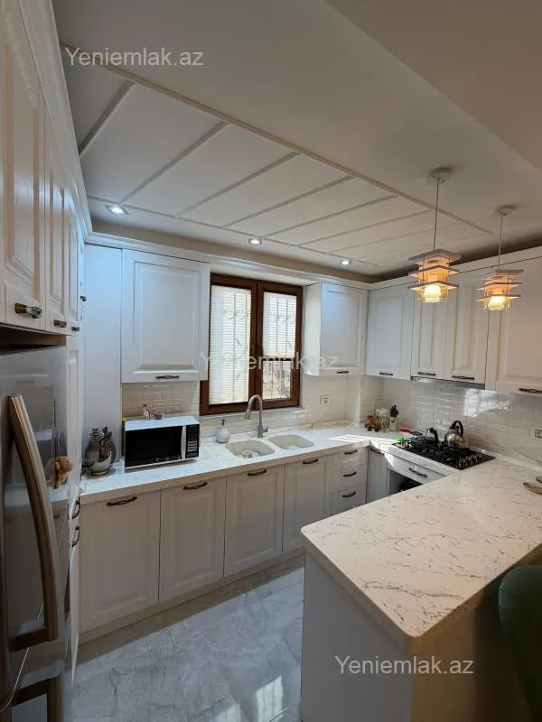 Satılır 2 otaqlı köhnə tikili 56 m²