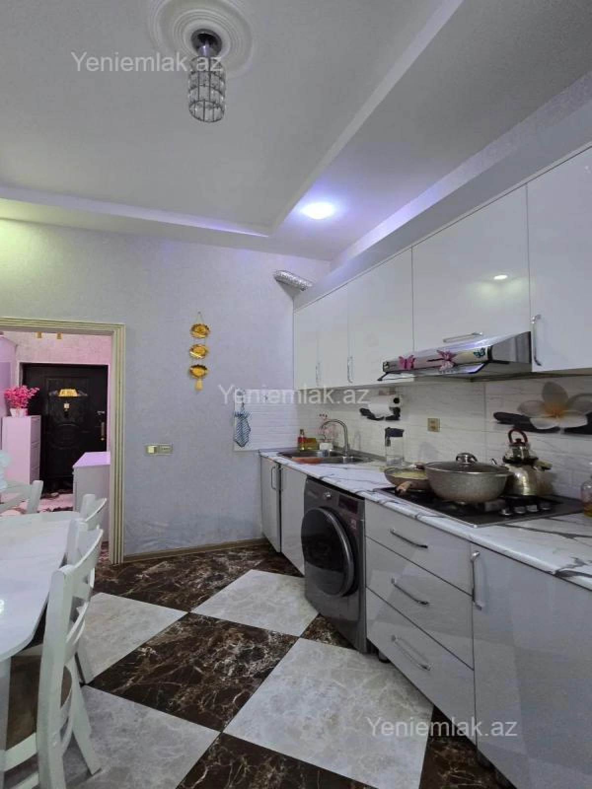 Satılır 2 otaqlı yeni tikili 64 m²