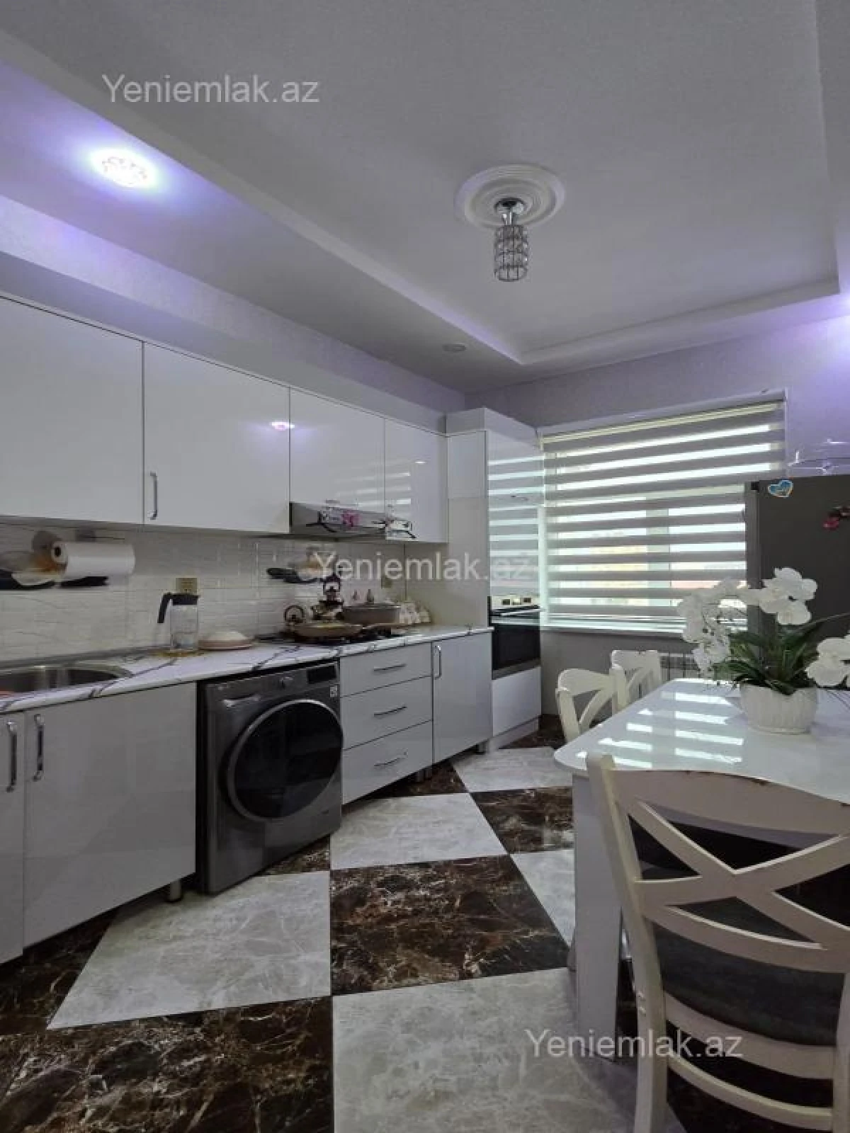 Satılır 2 otaqlı yeni tikili 64 m²