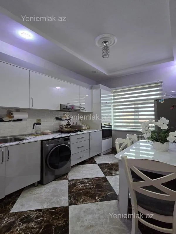 Satılır 2 otaqlı yeni tikili 64 m²