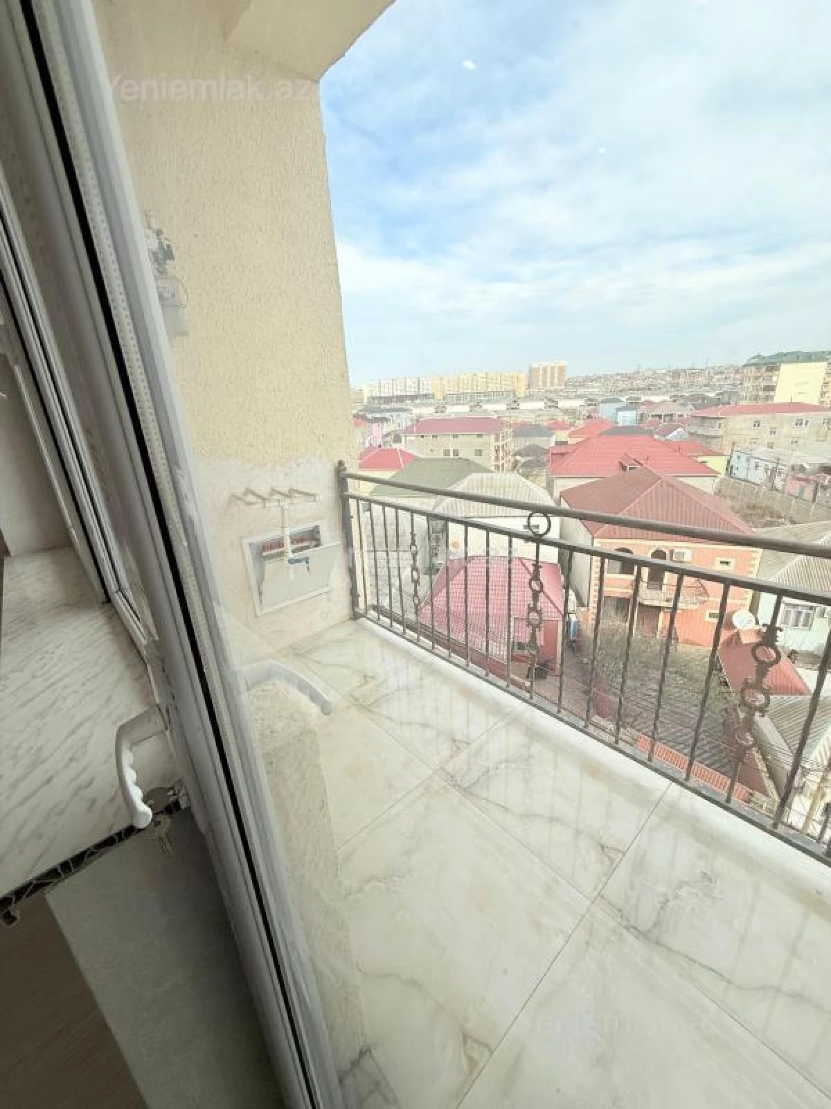 Satılır 2 otaqlı yeni tikili 64 m²