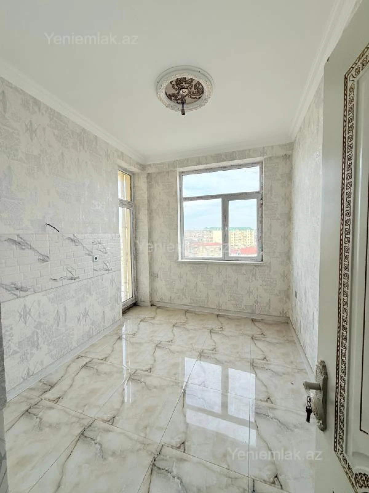 Satılır 2 otaqlı yeni tikili 64 m²