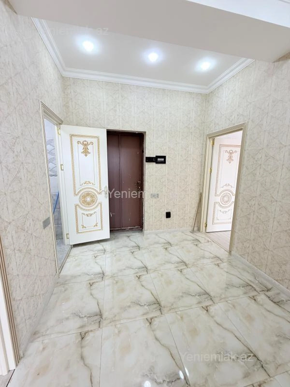 Satılır 2 otaqlı yeni tikili 64 m²