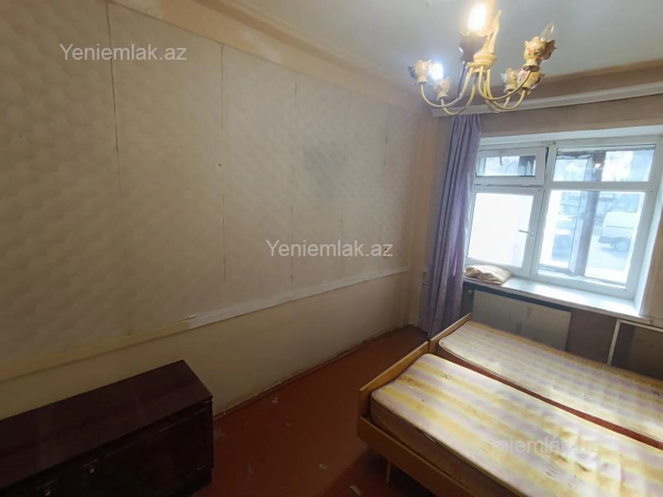 Satılır 2 otaqlı köhnə tikili 55 m²