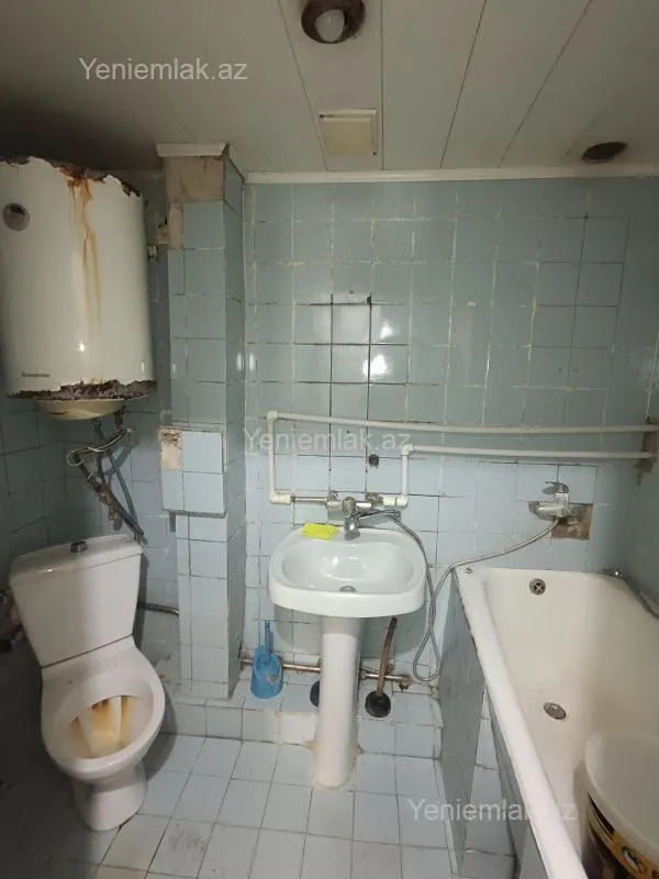 Satılır 2 otaqlı köhnə tikili 55 m²