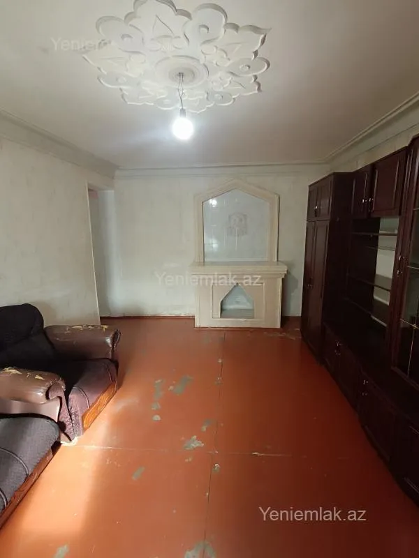 Satılır 2 otaqlı köhnə tikili 55 m²