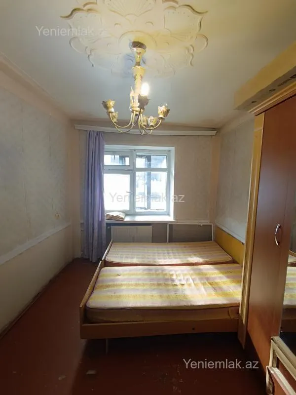 Satılır 2 otaqlı köhnə tikili 55 m²