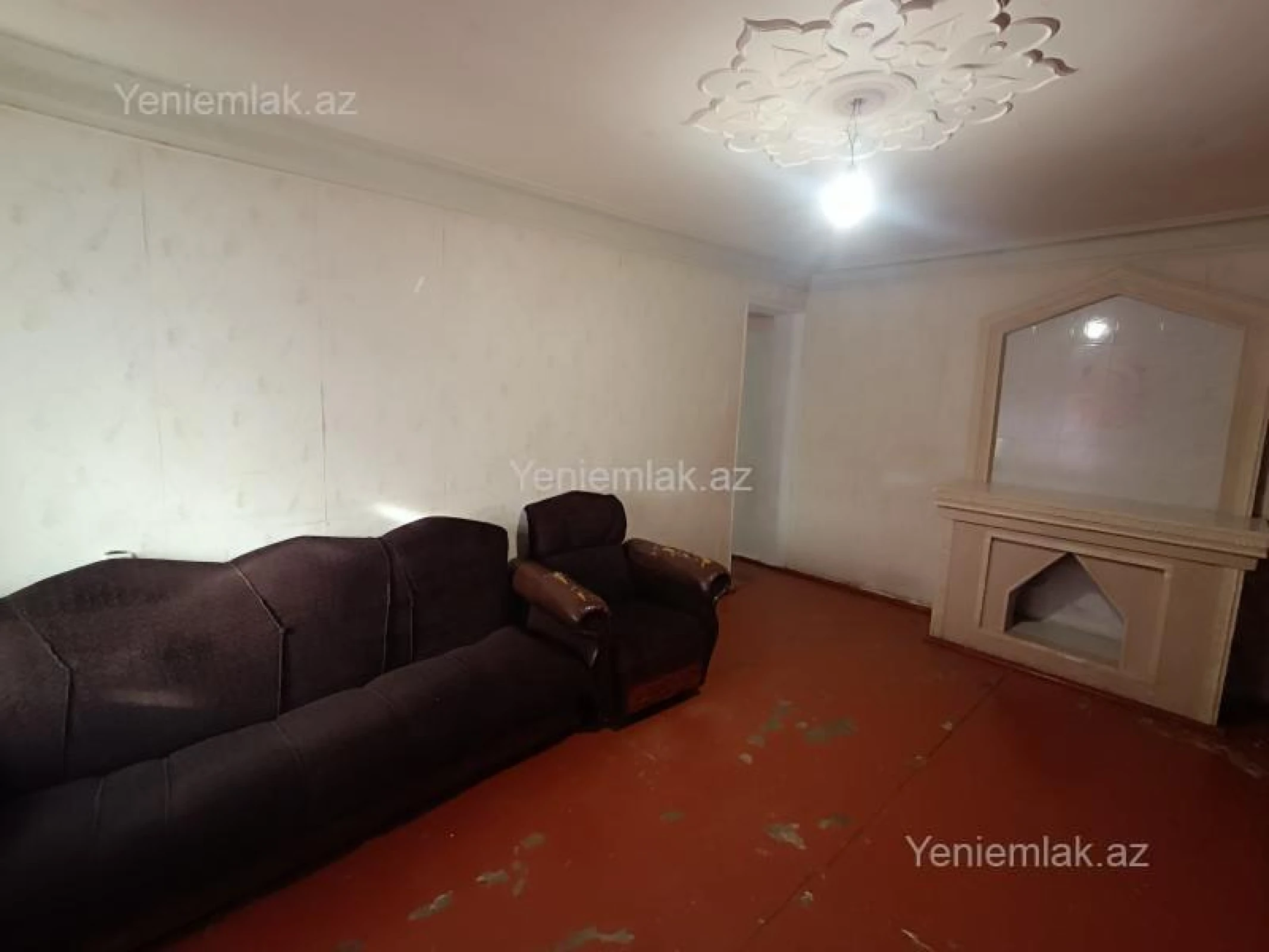 Satılır 2 otaqlı köhnə tikili 55 m²