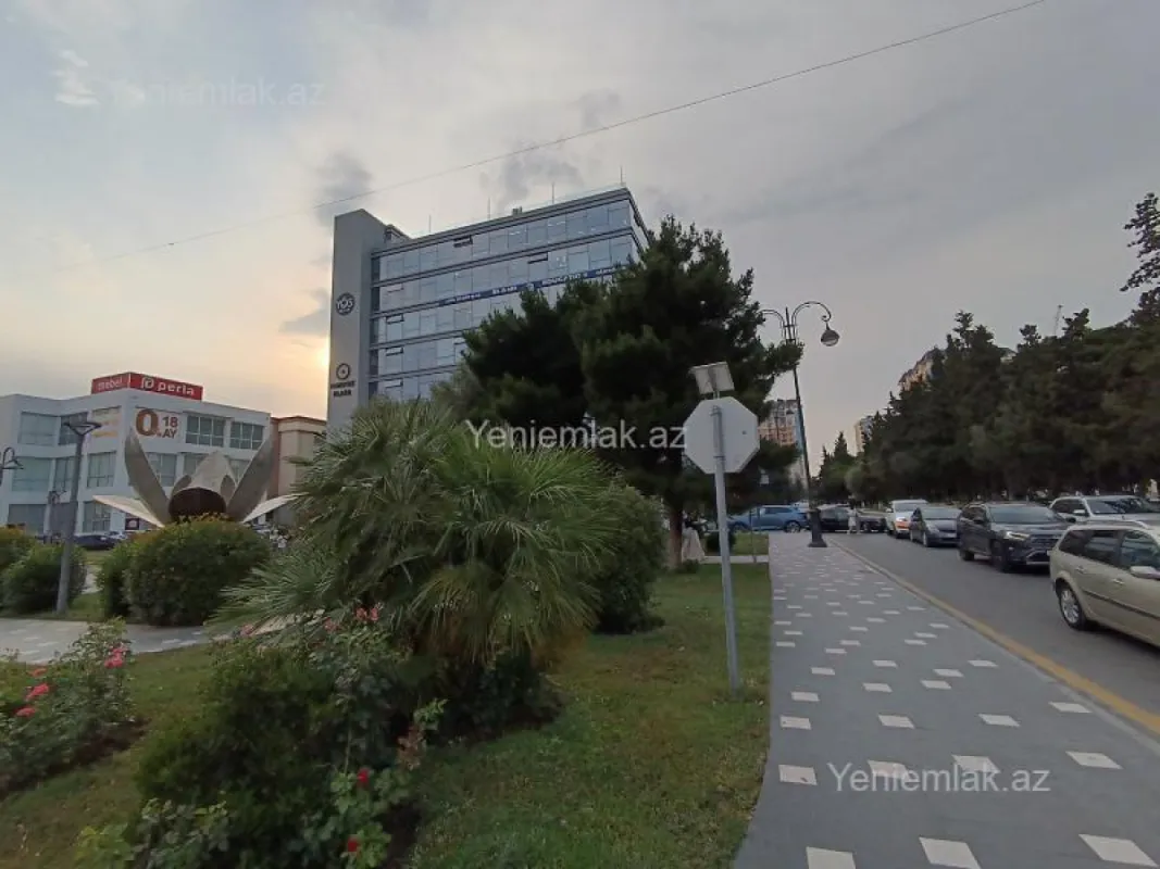 Satılır 2 otaqlı köhnə tikili 55 m²