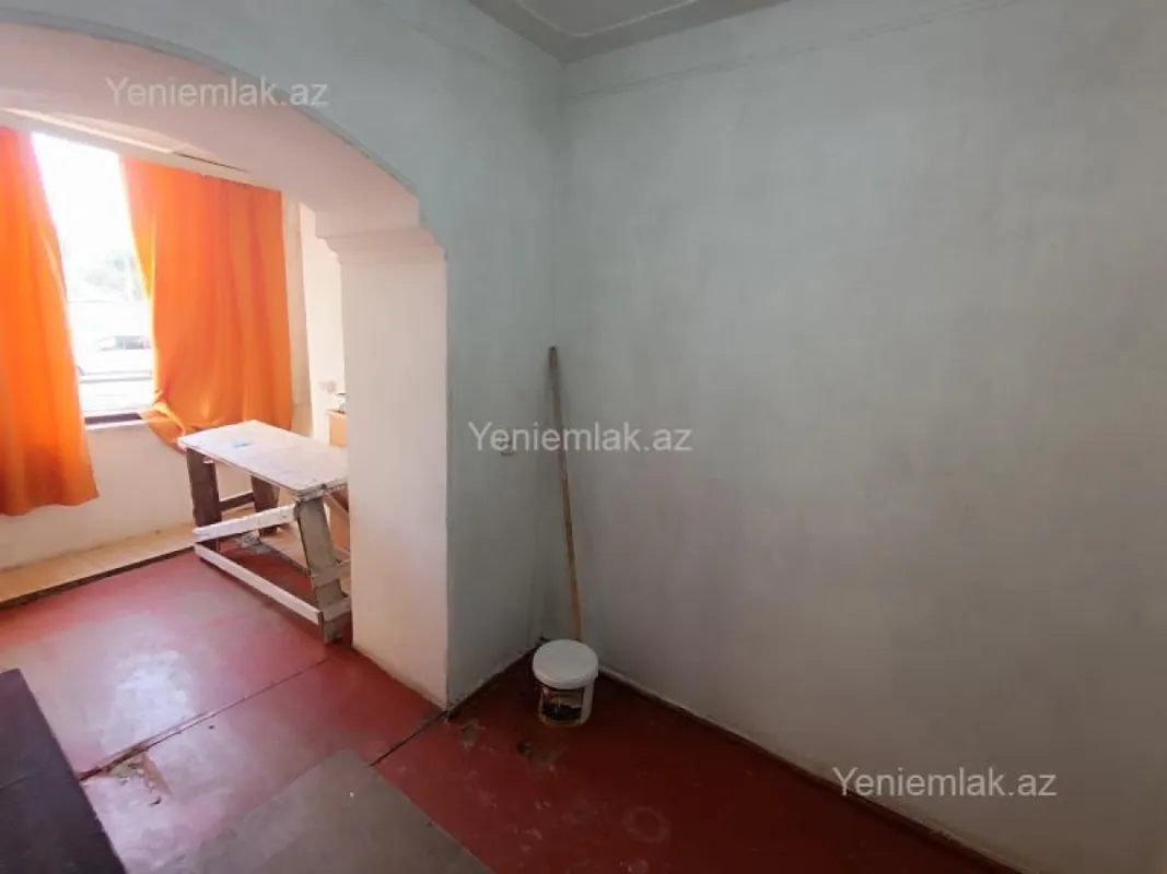 Satılır 2 otaqlı köhnə tikili 55 m²