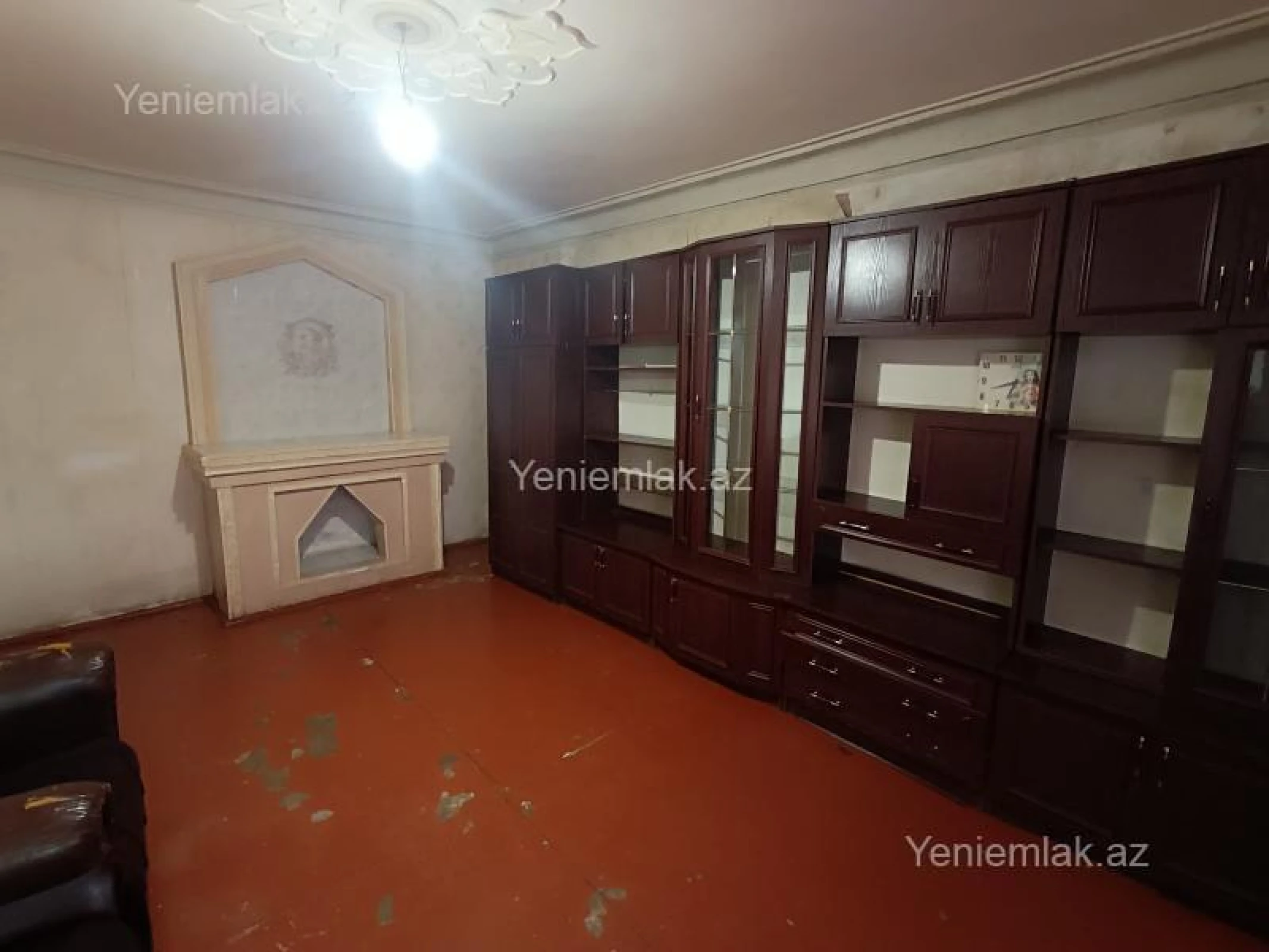 Satılır 2 otaqlı köhnə tikili 55 m²