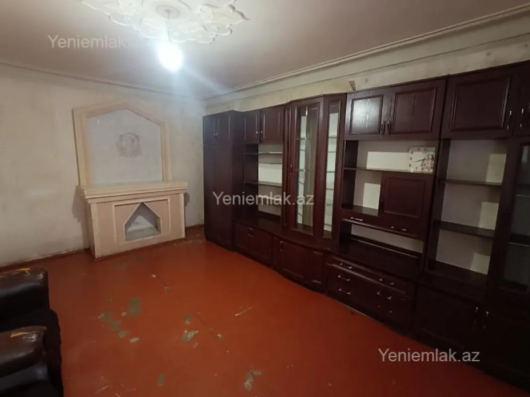 Satılır 2 otaqlı köhnə tikili 55 m²