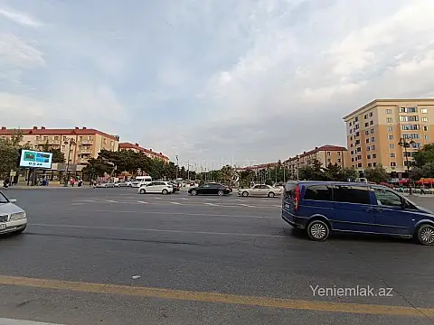 Satılır 2 otaqlı köhnə tikili 55 m²