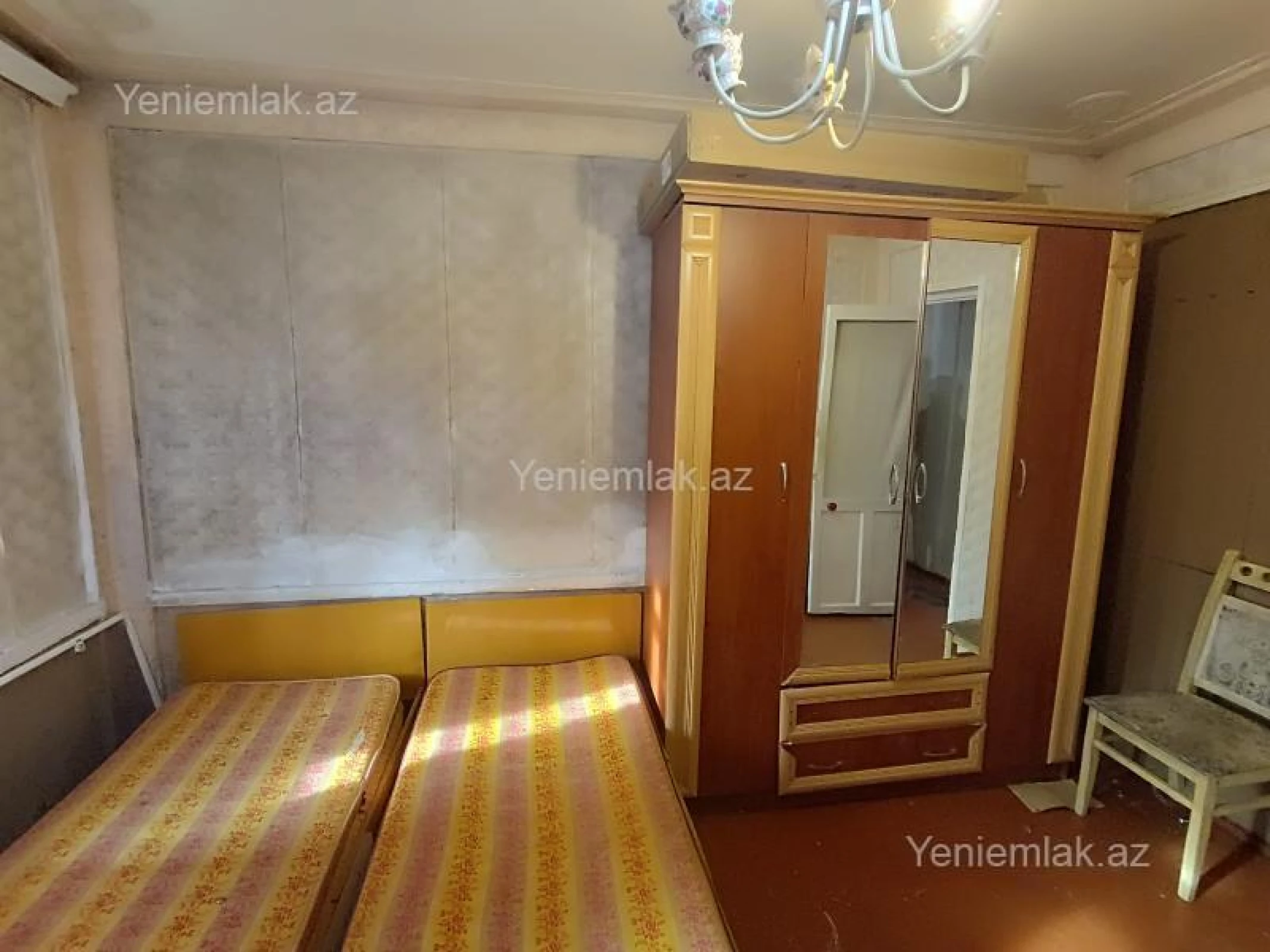 Satılır 2 otaqlı köhnə tikili 55 m²