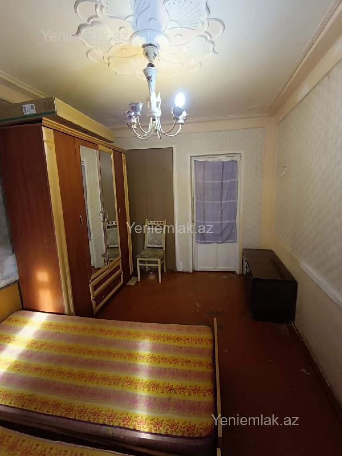 Satılır 2 otaqlı köhnə tikili 55 m²