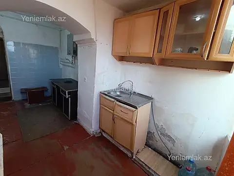 Satılır 2 otaqlı köhnə tikili 55 m²