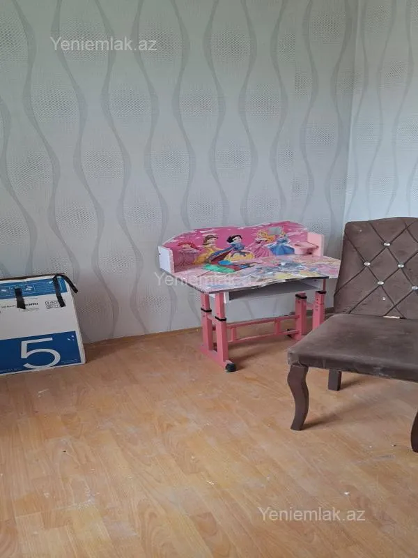 Satılır 2 otaqlı köhnə tikili 35 m²