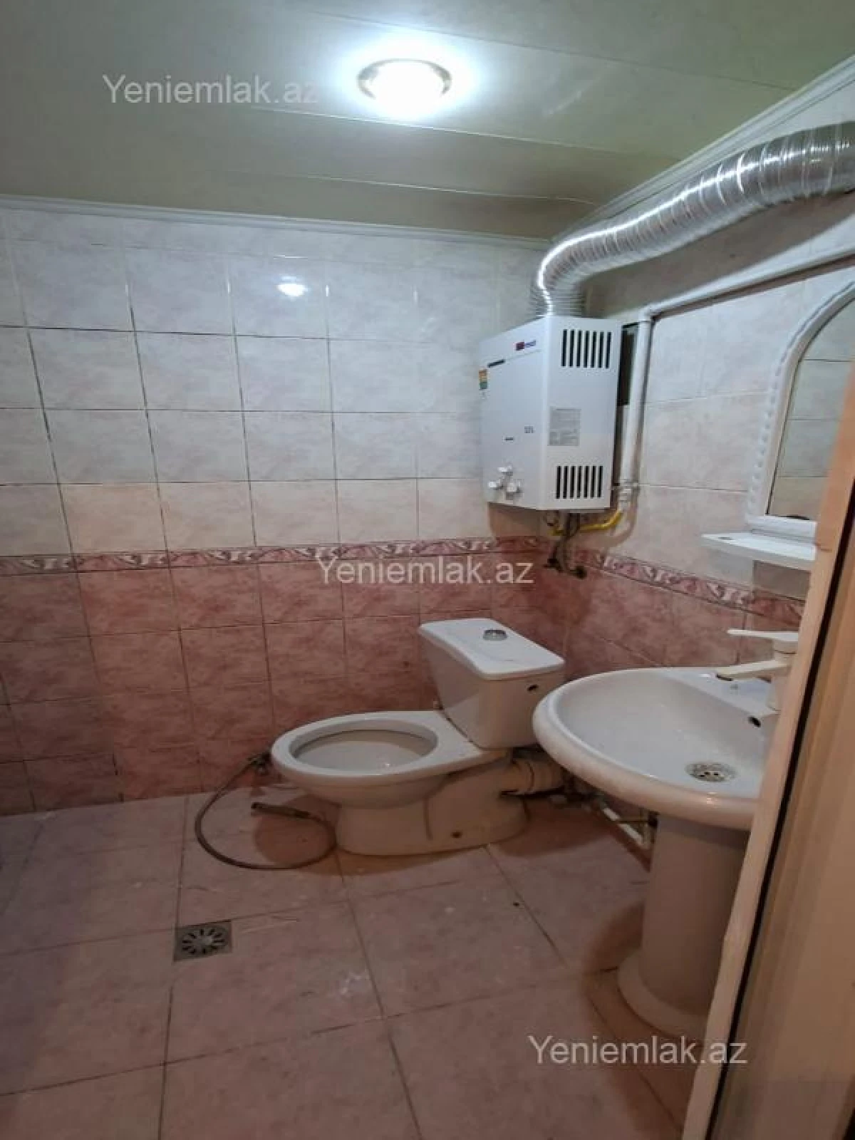Satılır 2 otaqlı köhnə tikili 35 m²