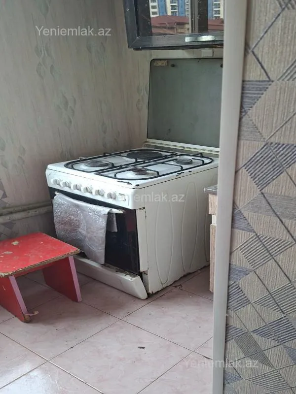 Satılır 2 otaqlı köhnə tikili 35 m²