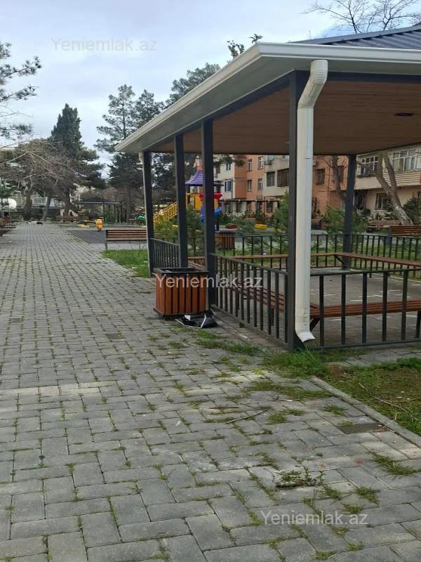 Satılır 2 otaqlı köhnə tikili 35 m²