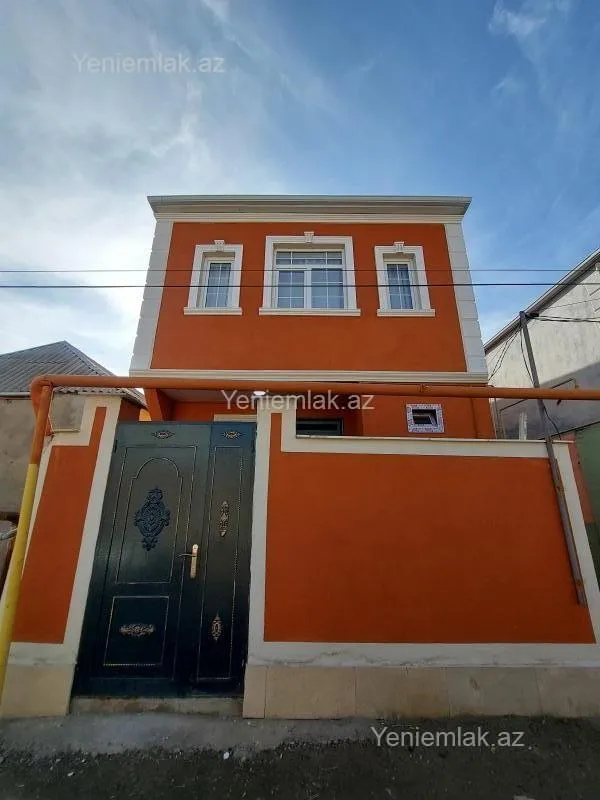 Satılır 3 otaqlı həyət evi 100 m²