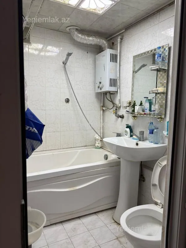 Satılır 2 otaqlı köhnə tikili 47 m²