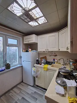 Satılır 2 otaqlı köhnə tikili 47 m²