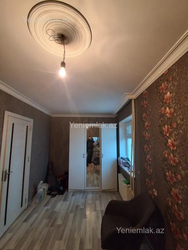 Satılır 2 otaqlı köhnə tikili 47 m²