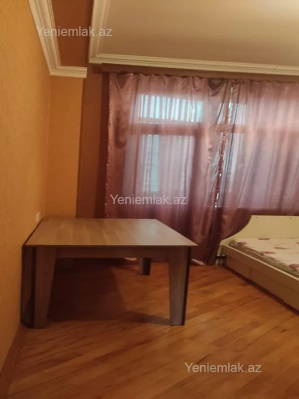 Satılır 2 otaqlı yeni tikili 72 m²