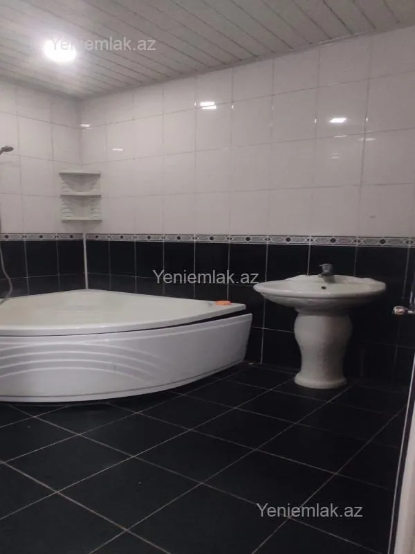Satılır 2 otaqlı yeni tikili 72 m²