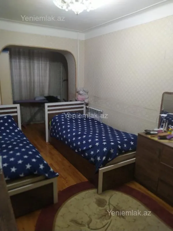 Satılır 3 otaqlı köhnə tikili 65 m²