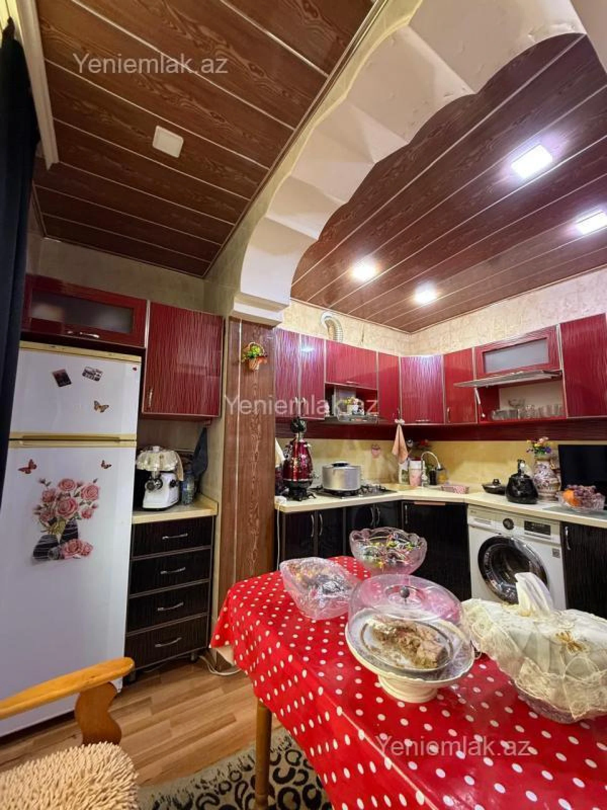 Satılır 5 otaqlı köhnə tikili 120 m²