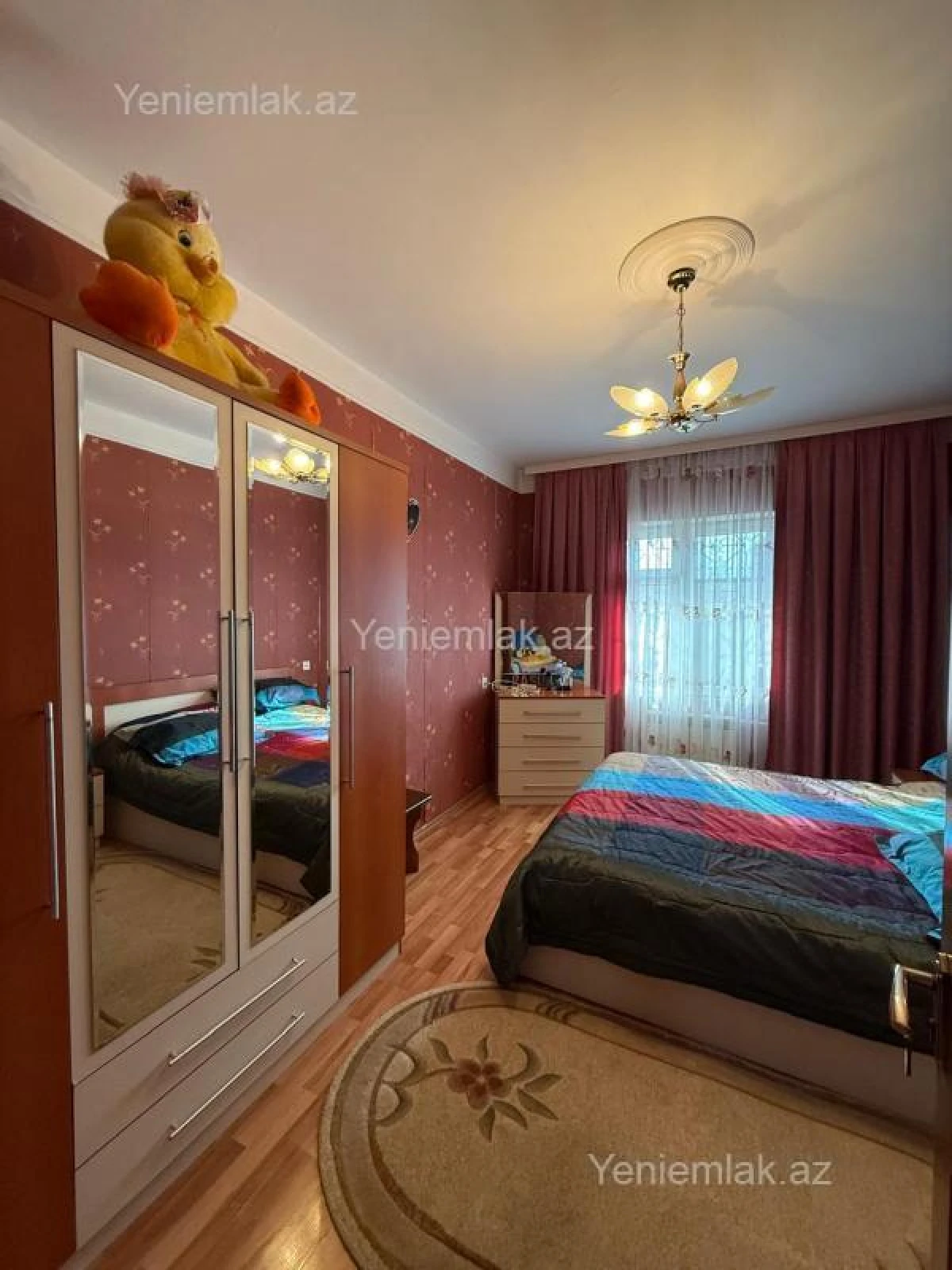 Satılır 5 otaqlı köhnə tikili 120 m²