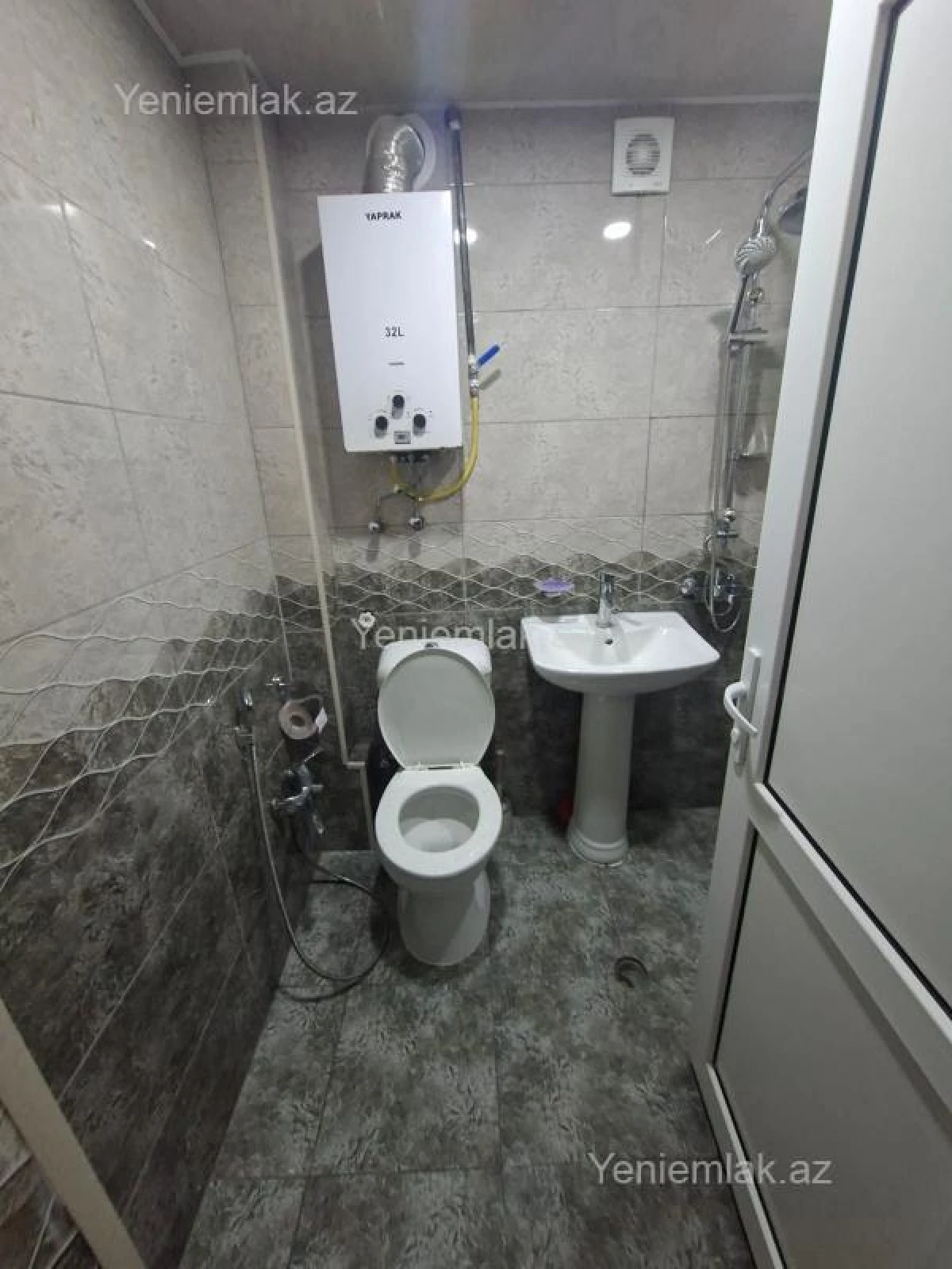 Satılır 2 otaqlı köhnə tikili 60 m²