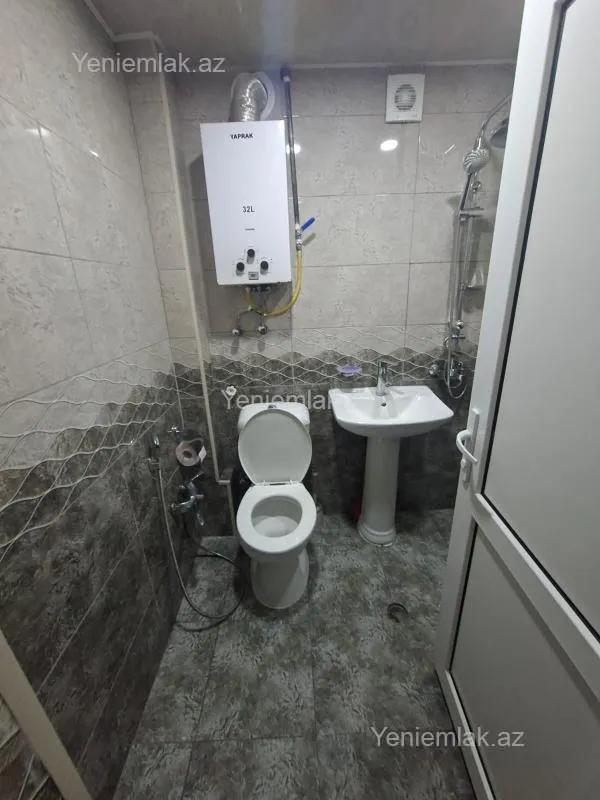 Satılır 2 otaqlı köhnə tikili 60 m²