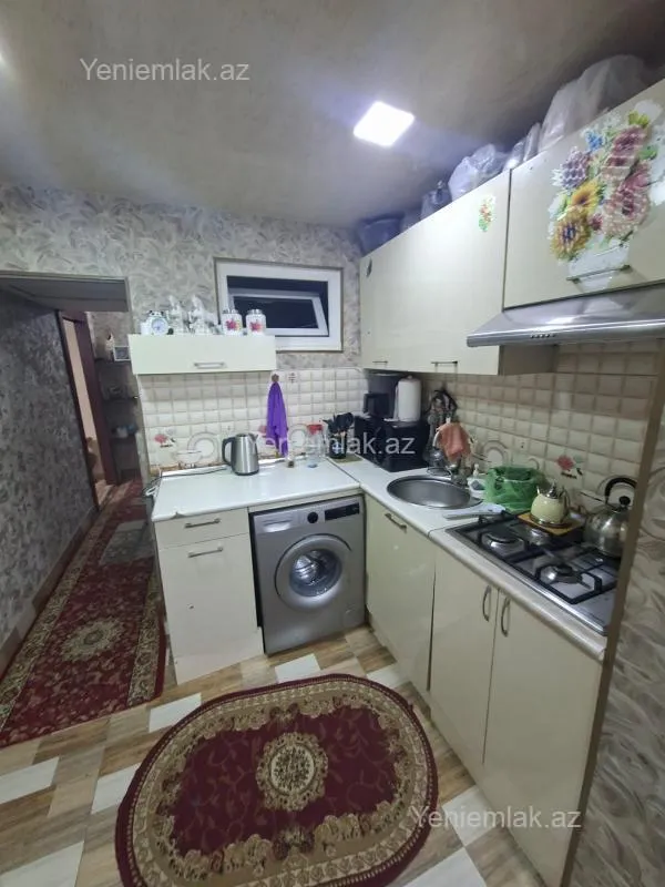 Satılır 2 otaqlı köhnə tikili 60 m²