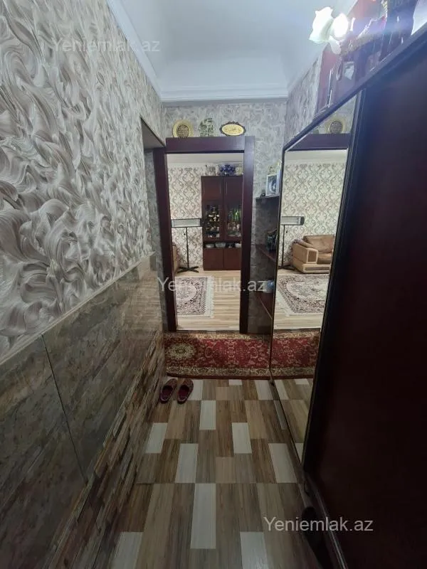 Satılır 2 otaqlı köhnə tikili 60 m²