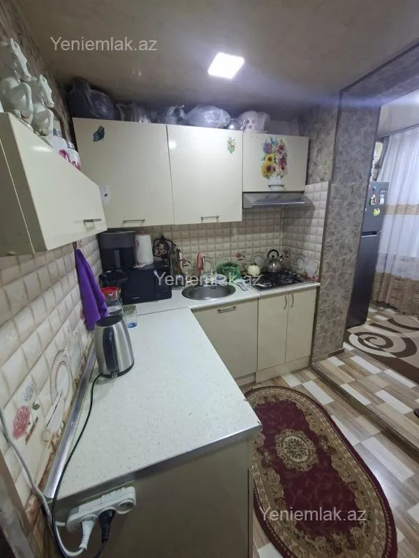 Satılır 2 otaqlı köhnə tikili 60 m²